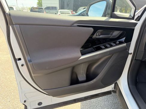 Used 2023 Subaru Solterra AWD image 17