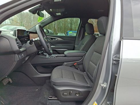 Certified 2025 Chevrolet Traverse LT AWD/4WD image 13