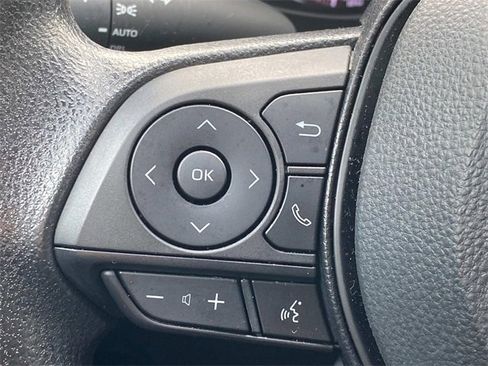 Used 2023 Toyota RAV4 XLE image 18