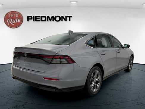 New 2025 Honda Accord EX-L image 4