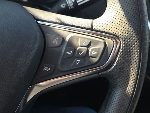 Used 2024 Chevrolet Equinox LT FWD image 40