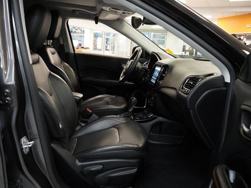 Used 2018 Jeep Compass Limited w/ Navigation Group image 27