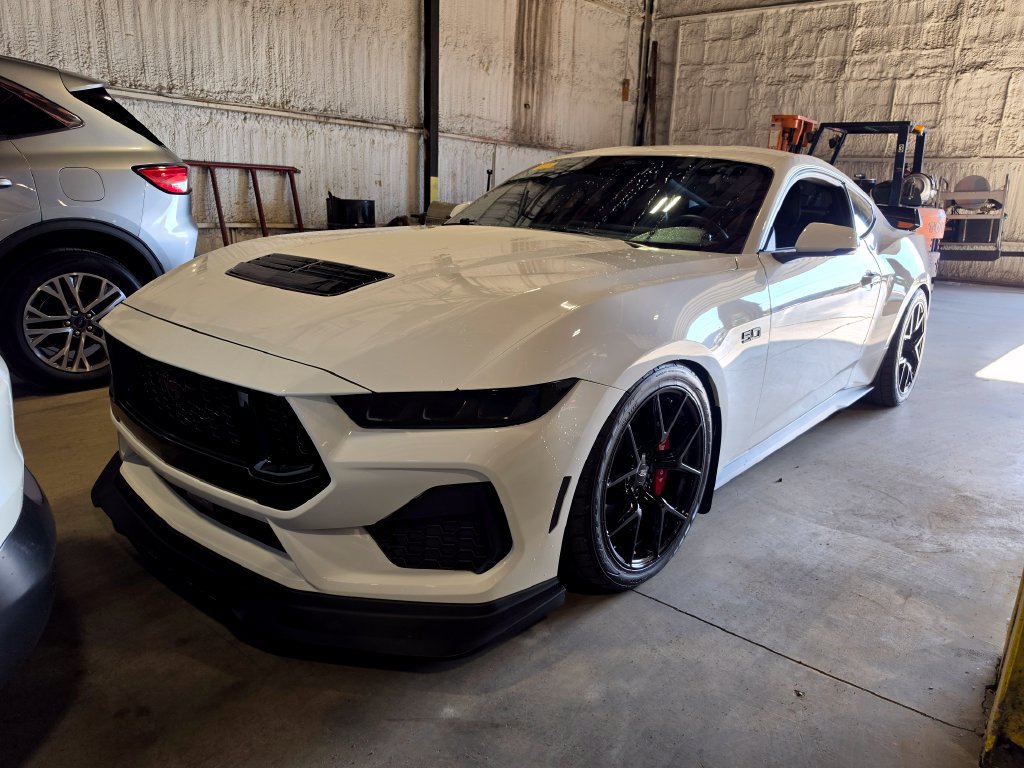 Used 2024 Ford Mustang GT Premium RWD image 1