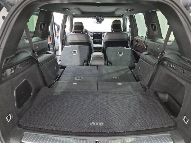 Used 2023 Jeep Grand Cherokee L Summit w/ Advanced Protech Group IV AWD/4WD image 38