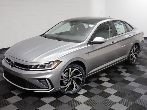 New 2026 Volkswagen Jetta SEL image 2