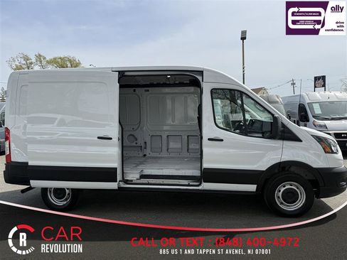 Used 2025 Ford Transit 250 148 Medium Roof image 7
