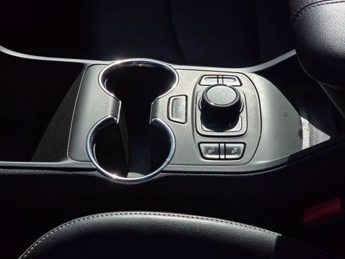 Used 2022 GMC Terrain SLT w/ Infotainment Package II image 13