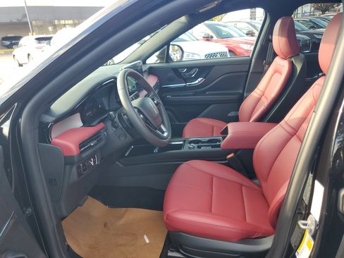 New 2026 Lincoln Corsair Reserve image 12