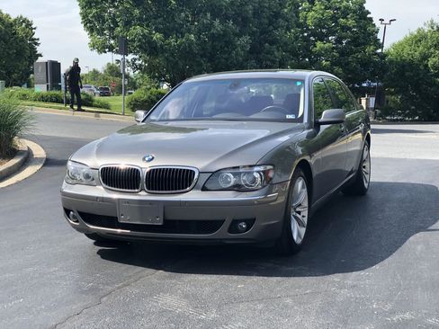 Used 2007 BMW 750Li image 2
