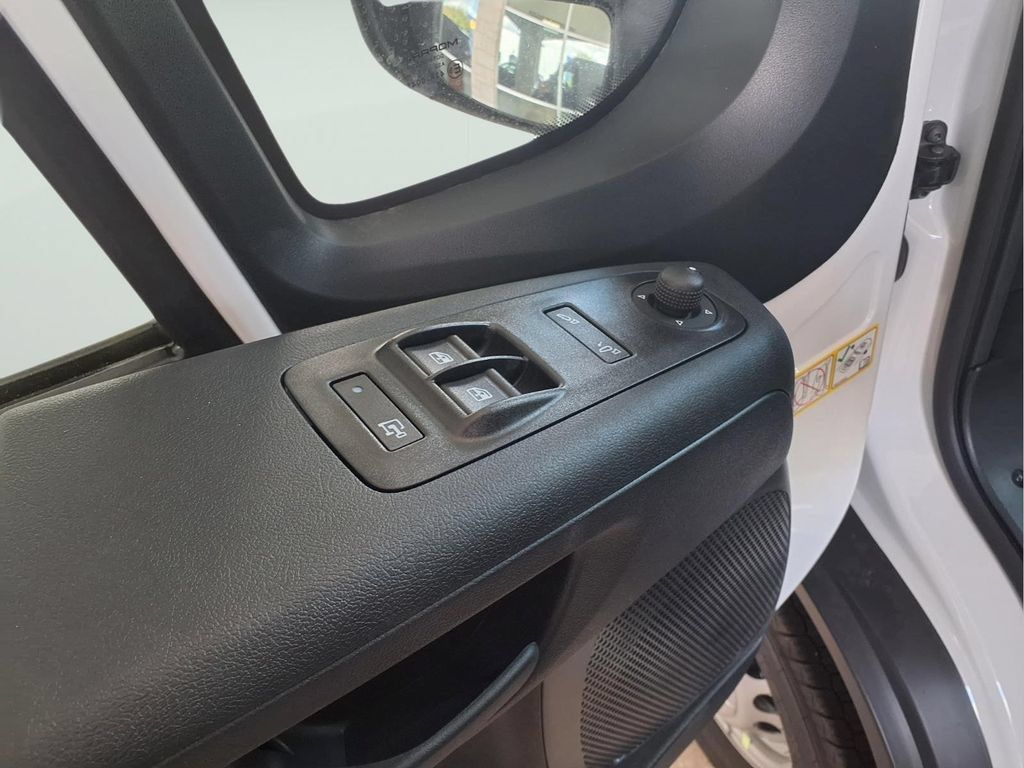 New 2026 RAM ProMaster 3500 w/ Convenience Group FWD image 15