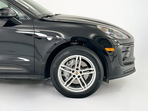 Certified 2024 Porsche Macan AWD/4WD image 11