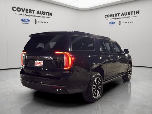 Used 2023 GMC Yukon XL AT4 image 5