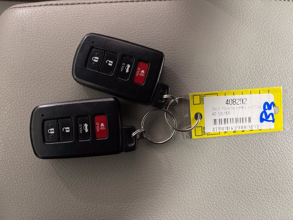 Used 2013 Toyota Camry XLE w/ Leather Pkg FWD image 26