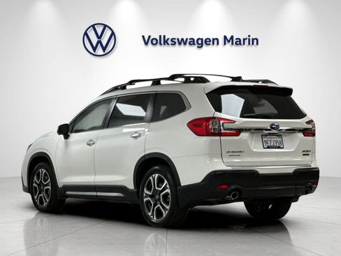 Used 2023 Subaru Ascent Touring AWD/4WD image 3