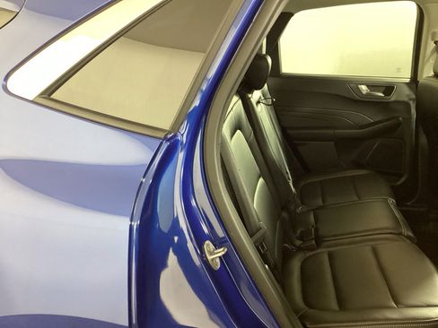 Used 2022 Ford Escape SEL image 10