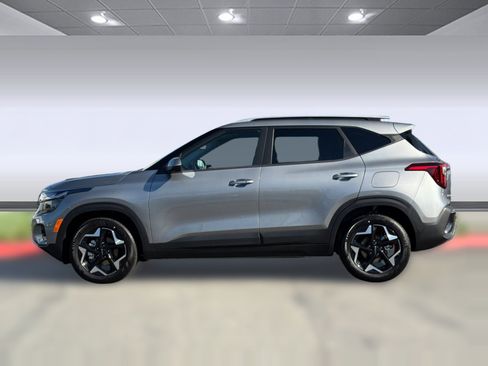 Used 2026 Kia Seltos S image 2