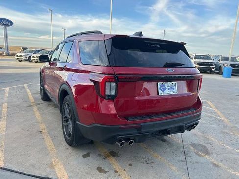 Certified 2025 Ford Explorer ST RWD image 5