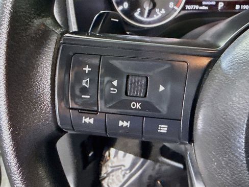 Used 2022 Nissan Rogue S FWD image 14