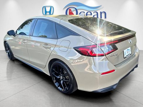 Used 2025 Honda Civic Sport image 5