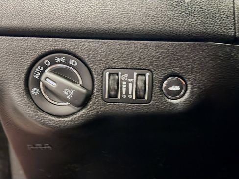 Used 2022 Chrysler 300 S RWD image 10