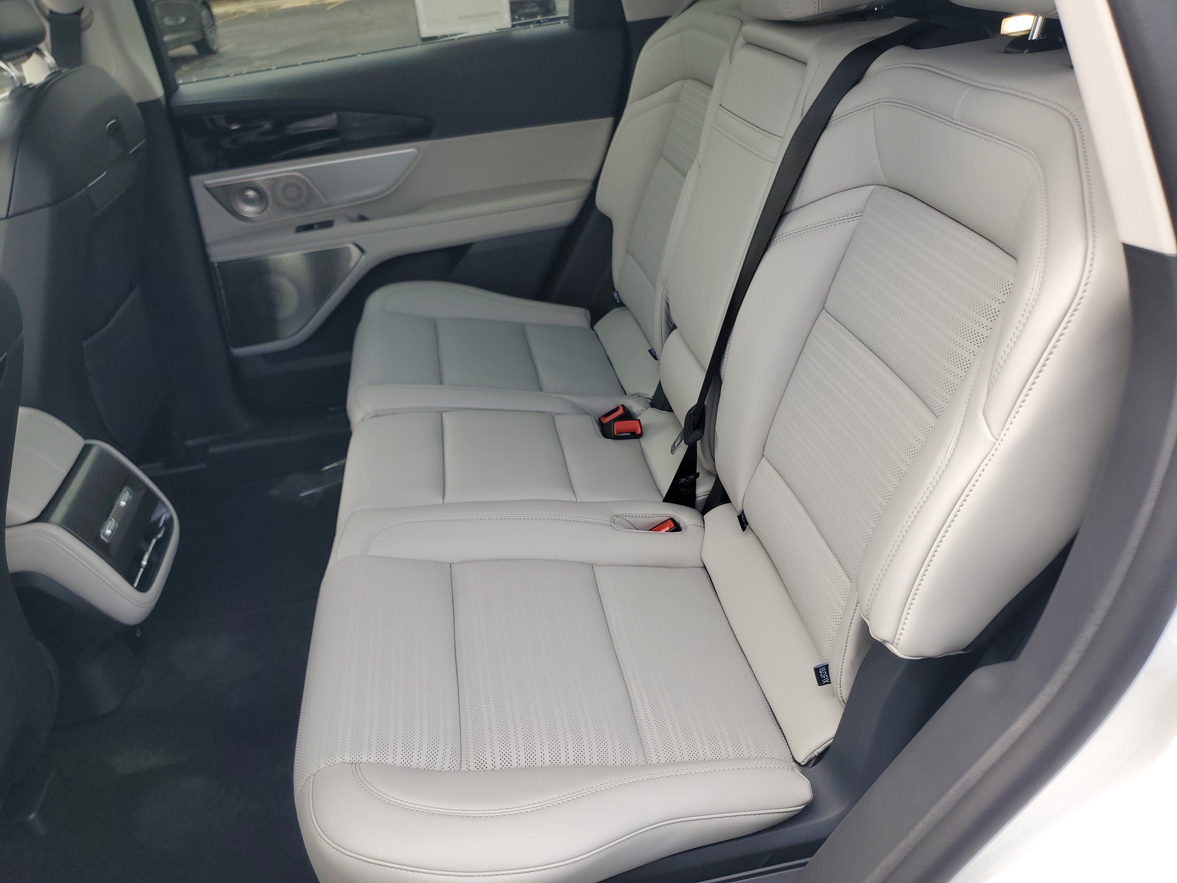 New 2026 Lincoln Nautilus Reserve AWD/4WD image 32