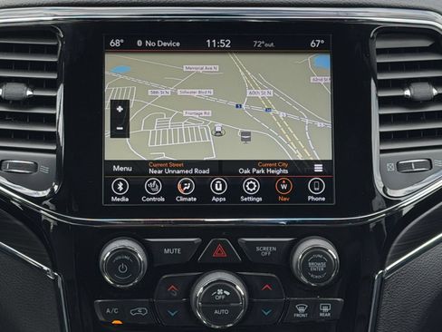 Used 2019 Jeep Grand Cherokee Limited w/ Trailer Tow Group IV AWD/4WD image 37