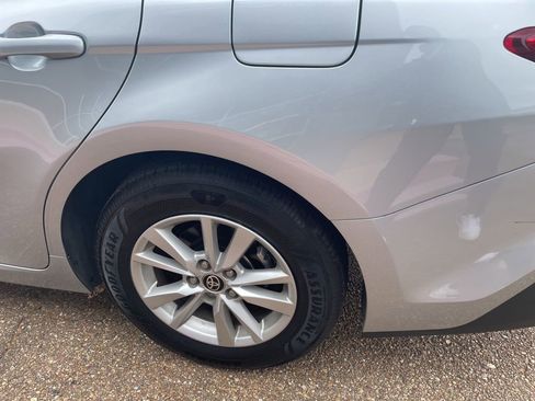 Used 2025 Toyota Camry LE image 6