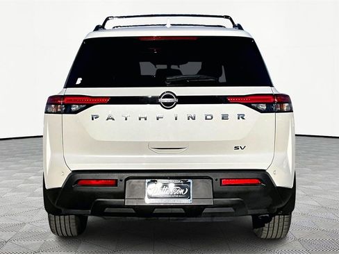 Used 2022 Nissan Pathfinder SV w/ Cargo Package image 4