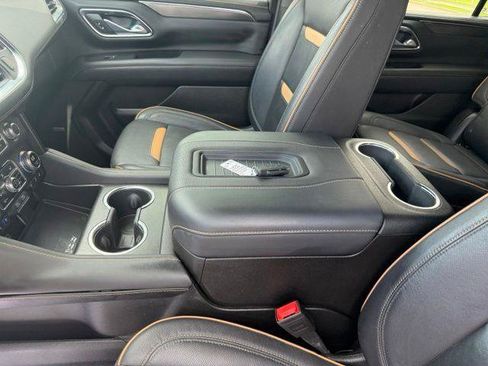 Used 2024 GMC Yukon AT4 w/ AT4 Premium Package AWD/4WD image 8