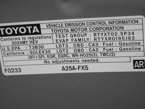 Used 2024 Toyota Sienna XSE image 63