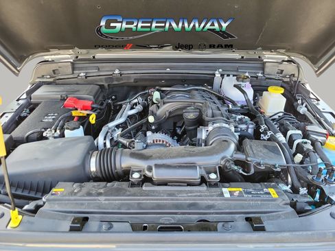Used 2023 Jeep Gladiator Sport AWD/4WD image 10