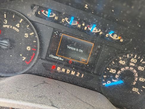 Used 2017 Ford F150 XL w/ Equipment Group 101A Mid image 6