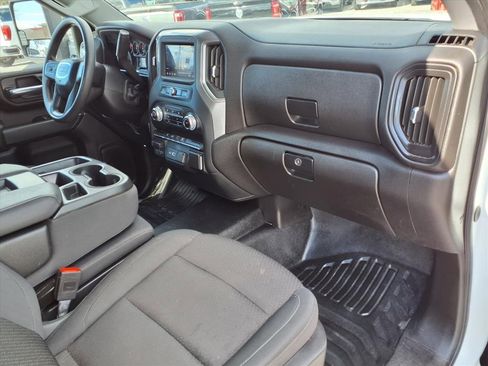 Used 2024 GMC Sierra 2500 Pro w/ Convenience Package image 12