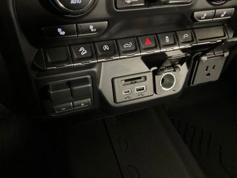 Used 2020 Chevrolet Silverado 1500 LT w/ All-Star Edition image 22