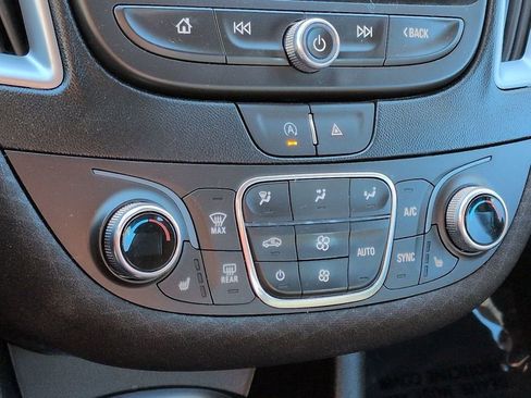 Used 2023 Chevrolet Malibu LT w/ Driver Confidence Package FWD image 19