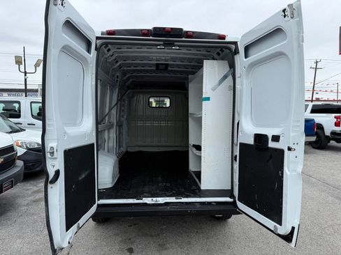 Used 2024 RAM ProMaster 2500 w/ Convenience Group FWD image 14