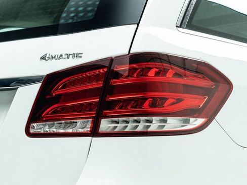Used 2014 Mercedes-Benz E 350 4MATIC Wagon image 15
