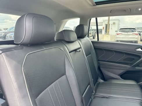 Used 2022 Volkswagen Tiguan SE FWD image 26