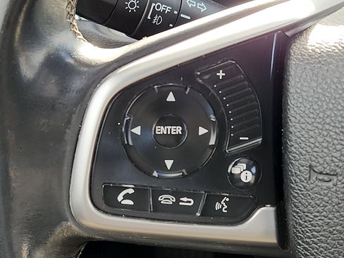 Used 2017 Honda Civic EX-L image 21