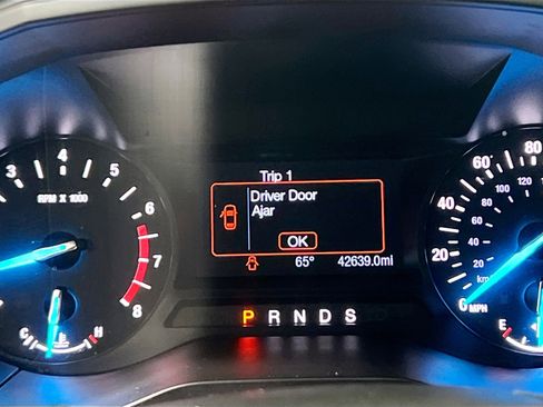 Used 2020 Ford Edge SE image 23