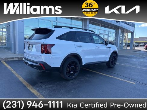 Used 2025 Kia Sorento SX Prestige w/ Olive Brown Leather Package AWD/4WD image 3