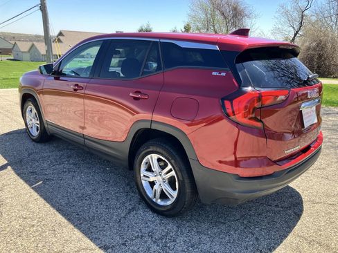 Used 2018 GMC Terrain SLE AWD/4WD image 3