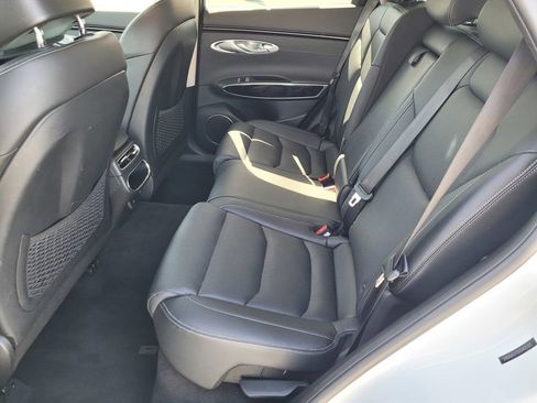 Used 2025 Genesis GV70 2.5T AWD/4WD image 11