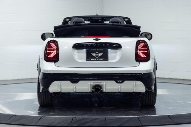 New 2027 MINI Cooper John Cooper Works FWD image 7