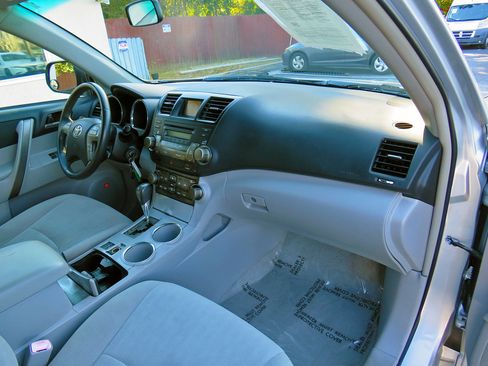 Used 2008 Toyota Highlander Sport image 18