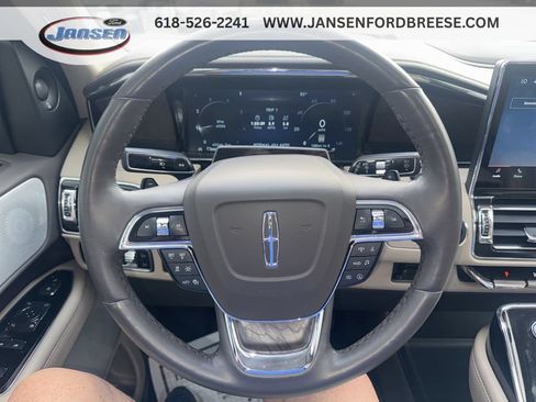 Used 2023 Lincoln Navigator Reserve AWD/4WD image 16