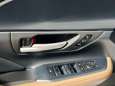 Used 2024 Toyota Grand Highlander AWD Hybrid image 16