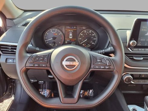 Used 2025 Nissan Altima 2.5 S image 13