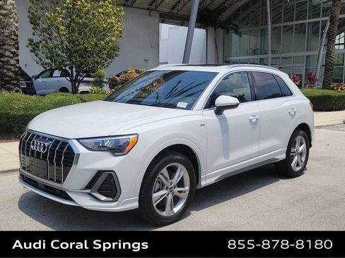 Used 2021 Audi Q3 2.0T Premium w/ Convenience Package AWD/4WD image 4