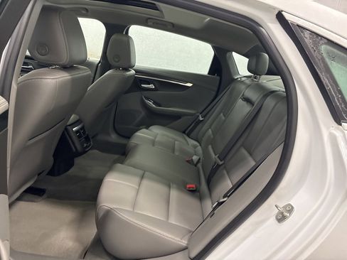 Used 2019 Chevrolet Impala LT image 11